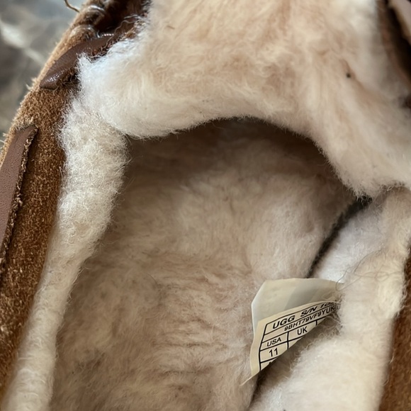 UGG Dakota Chestnut Sheepskin Leather Bow Slippers size 11 - Picture 13 of 16